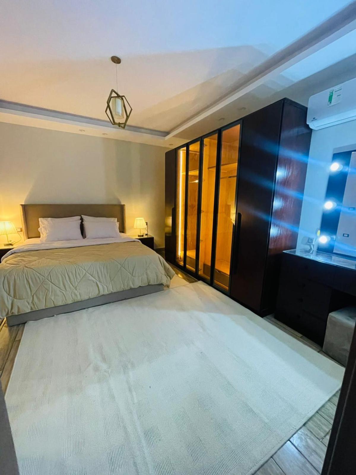 Apartment Premium L One Kattamya, Nasr 